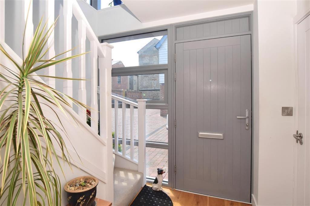 Modern City Centre House With Free Parking Canterbury Exterior foto