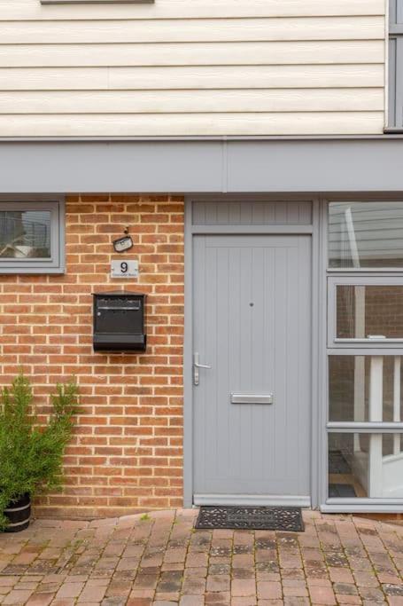 Modern City Centre House With Free Parking Canterbury Exterior foto